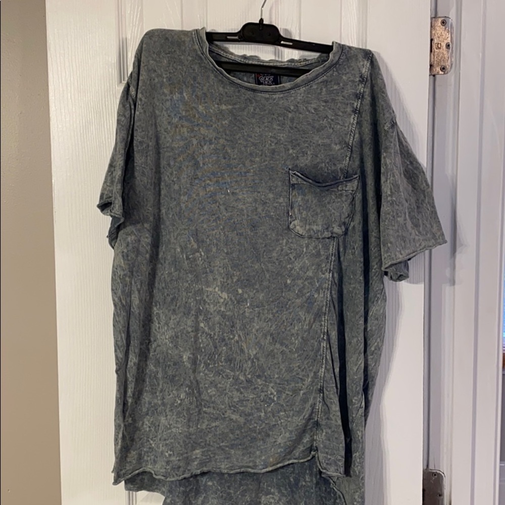 Pale green/blue soft tshirt